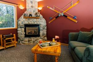 Prostor za sedenje u objektu Pine River Ranch B&B