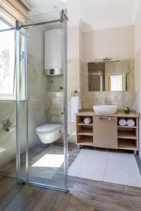 Vonios kambarys apgyvendinimo įstaigoje Boka di Mare