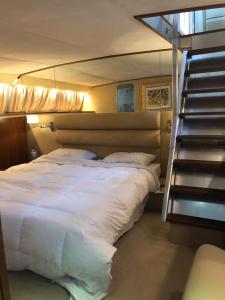 Gallery image of Johnny M Yacht in Taʼ Xbiex