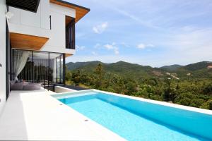 Gallery image of Luxury Sea and Sunset View 4BR 4BA Pool Villa in Mae Haad