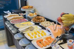 Makanan di atau berdekatan hotel