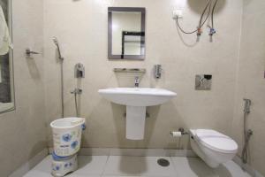 Koupelna v ubytování Hotel Hill Palace -Near Karol Bagh Metro Station