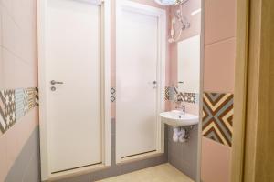 Vonios kambarys apgyvendinimo įstaigoje Hostels Rus Samara