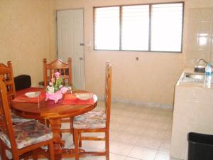 Gallery image of Suites Angelopolis in Acapulco