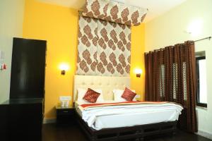 Thar Exotica Hotel & Resorts In Bikaner客房内的一张或多张床位