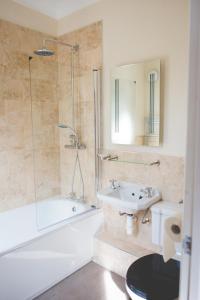 Ванна кімната в Glencoe Villa Guesthouse