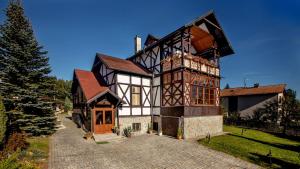 The building in which A villát is located