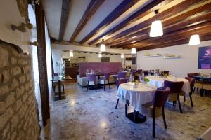Fotografie z fotogalerie ubytování La Bonne Auberge v destinaci Clerval + 22 fotografií