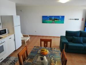 A kitchen or kitchenette at mirador del roque 2