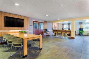 Gallery image of Microtel Inn & Suites by Wyndham Lillington/Campbell University in Lillington
