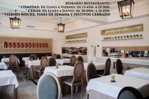 Restaurace v ubytování Hotel Complejo París