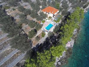 Bazén v ubytování Holiday Home Pelegrin nebo v jeho okolí