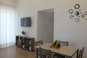 A television and/or entertainment centre at Sunset House