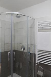 A bathroom at Sunset House