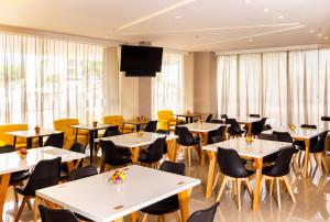 TV a/nebo společenská místnost v ubytování Hotel F25