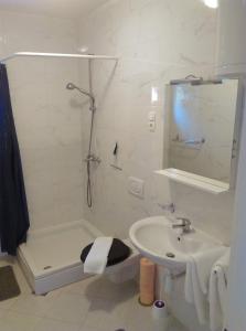 Koupelna v ubytování Apartmani Deniz