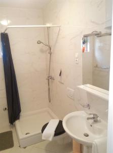 Koupelna v ubytování Apartmani Deniz