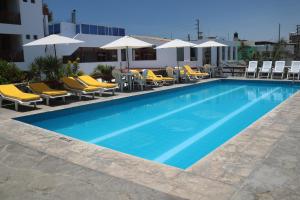 Bazén v ubytování Hotel Bracamonte nebo v jeho okolí