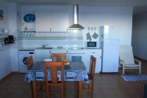 A kitchen or kitchenette at mirador del roque 2
