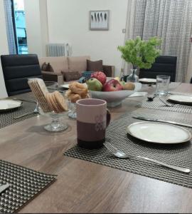 Kép Comfortable 4th fl flat ideal for up to 8 people szállásáról Pírgoszban a galériában