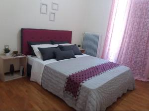 Kép Comfortable 4th fl flat ideal for up to 8 people szállásáról Pírgoszban a galériában