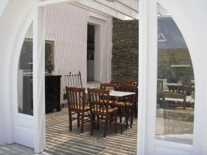 Nespecifikovaný výhled na hory nebo výhled na hory při pohledu z aparthotelu