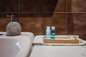 A bathroom at Appartamento di design