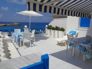 Foto dalla galleria di Blue and White Studios & Apartments a Lefkos Karpathou