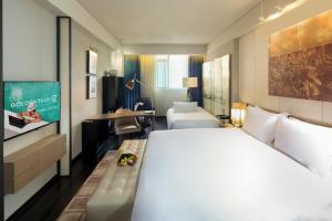 تلفاز و/أو أجهزة ترفيهية في Golden Tulip New Asia Hotel The Bund Shanghai