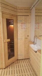 Ein Badezimmer in der Unterkunft Hotel Katerberg