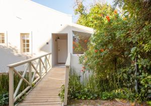 Gallery image of 33 Strawberry Lane - Studio and Cottage in Cape Town
