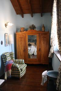 A seating area at Casa Rural La Xiarapina