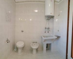 Koupelna v ubytování Casa Vecia + 22 fotografií
