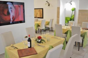 Restoran ili drugo mesto za obedovanje u objektu Borgo Saraceno