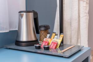 Tetera y cafetera en Tulip Inn Antwerpen