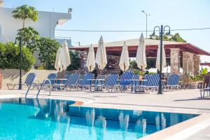 Bazén v ubytování Georgia Plus - All Inclusive nebo v jeho okolí