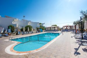 Bazén v ubytování Georgia Plus - All Inclusive nebo v jeho okolí