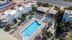 Bazén v ubytování Georgia Plus - All Inclusive nebo v jeho okolí
