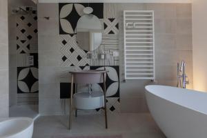 A bathroom at LAMIA MATERA 11