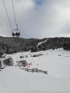maison cosy proche de la station de ski du lioran 4 personnes, Thiézac –  Updated 2022 Prices
