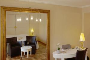 Prostor za sedenje u objektu Hotel des Balances