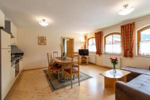 A seating area at Pension&Appartements Marxenhof