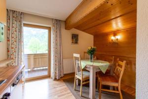 A seating area at Pension&Appartements Marxenhof