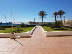 Foto da galeria de Apartment Girasol Front Beach Quarteira Algarve em Quarteira