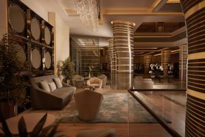 Posezení v ubytování Royal M Hotel Abu Dhabi by Gewan