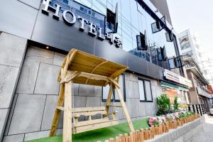 Budova, kde se hotel nachází