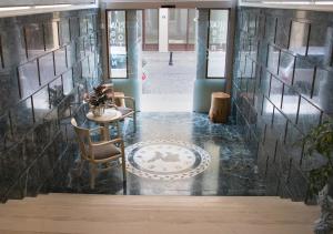 Hotel Astron的休息区