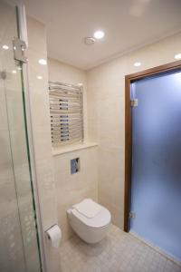 Ένα μπάνιο στο Jerusalem Hotel