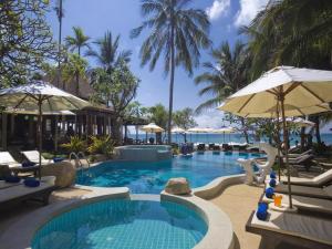 Swimmingpoolen hos eller tæt på Thai House Beach Resort