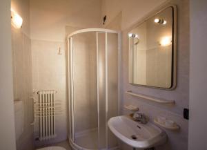 A bathroom at Albergo Sala